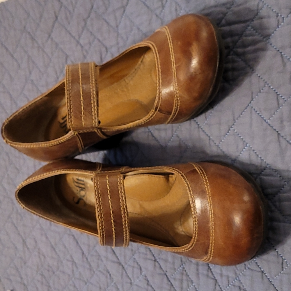 Sofft Mary Jane Low Heels